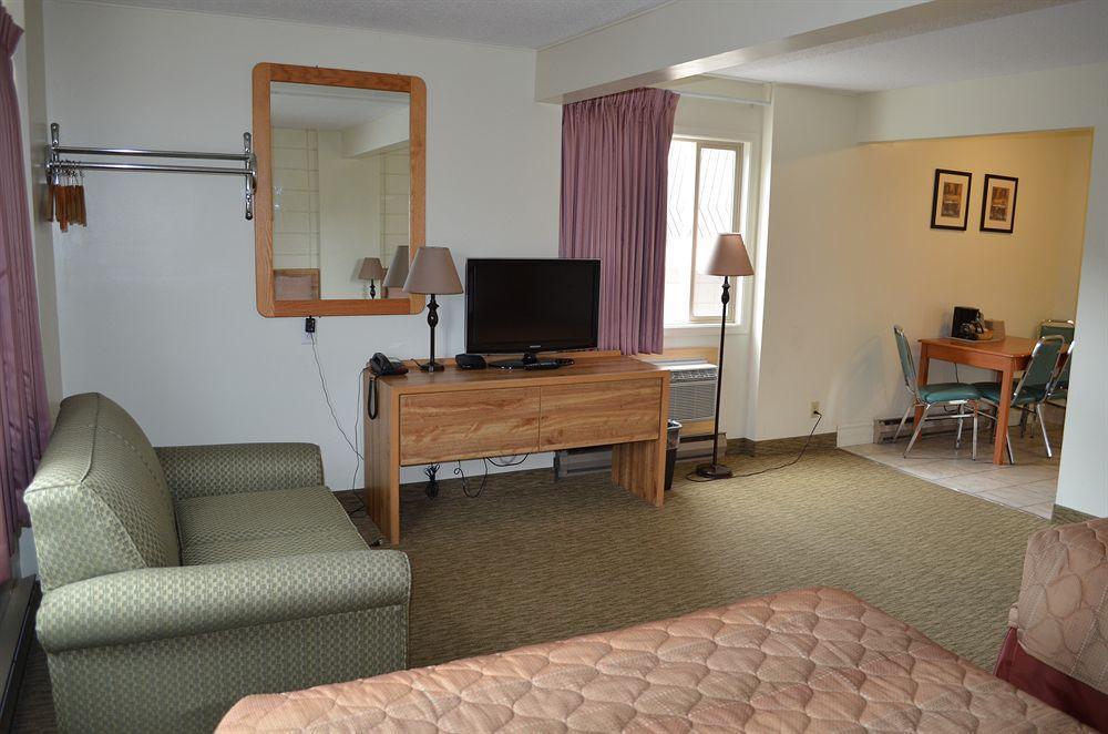 Fortune Motel Kamloops Buitenkant foto